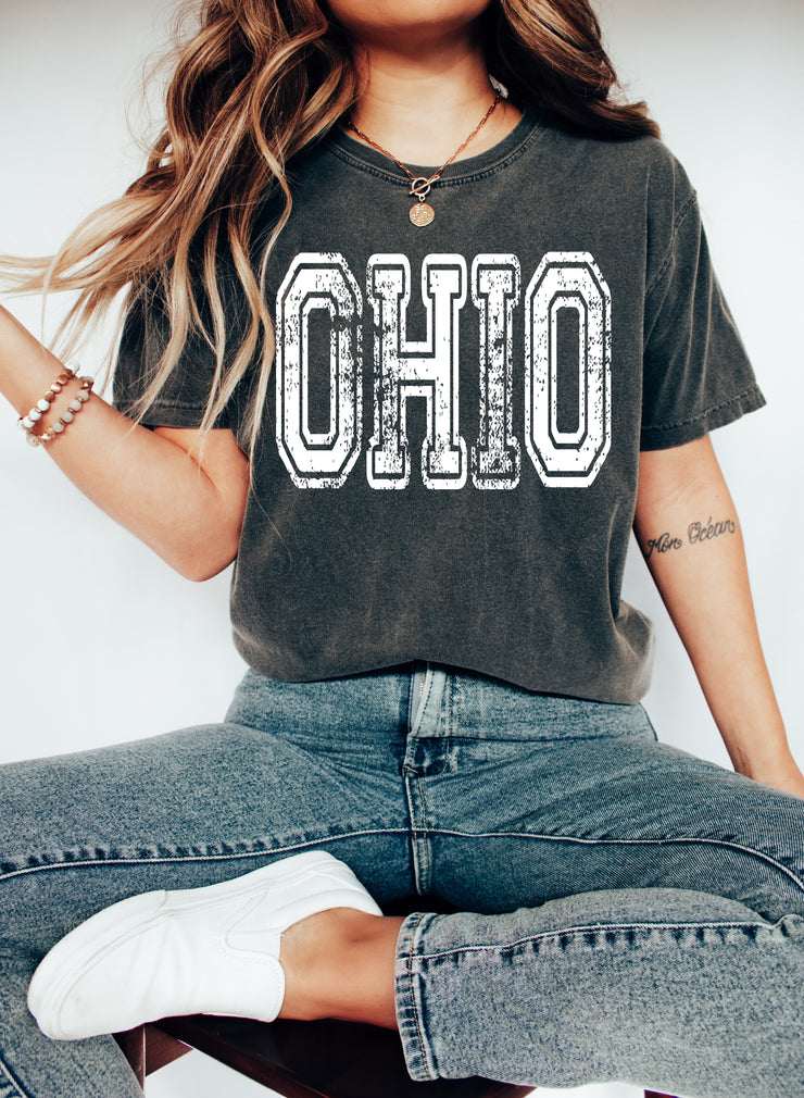 DISTRESSED OHIO ADULT UNISEX SHORT SLEEVE